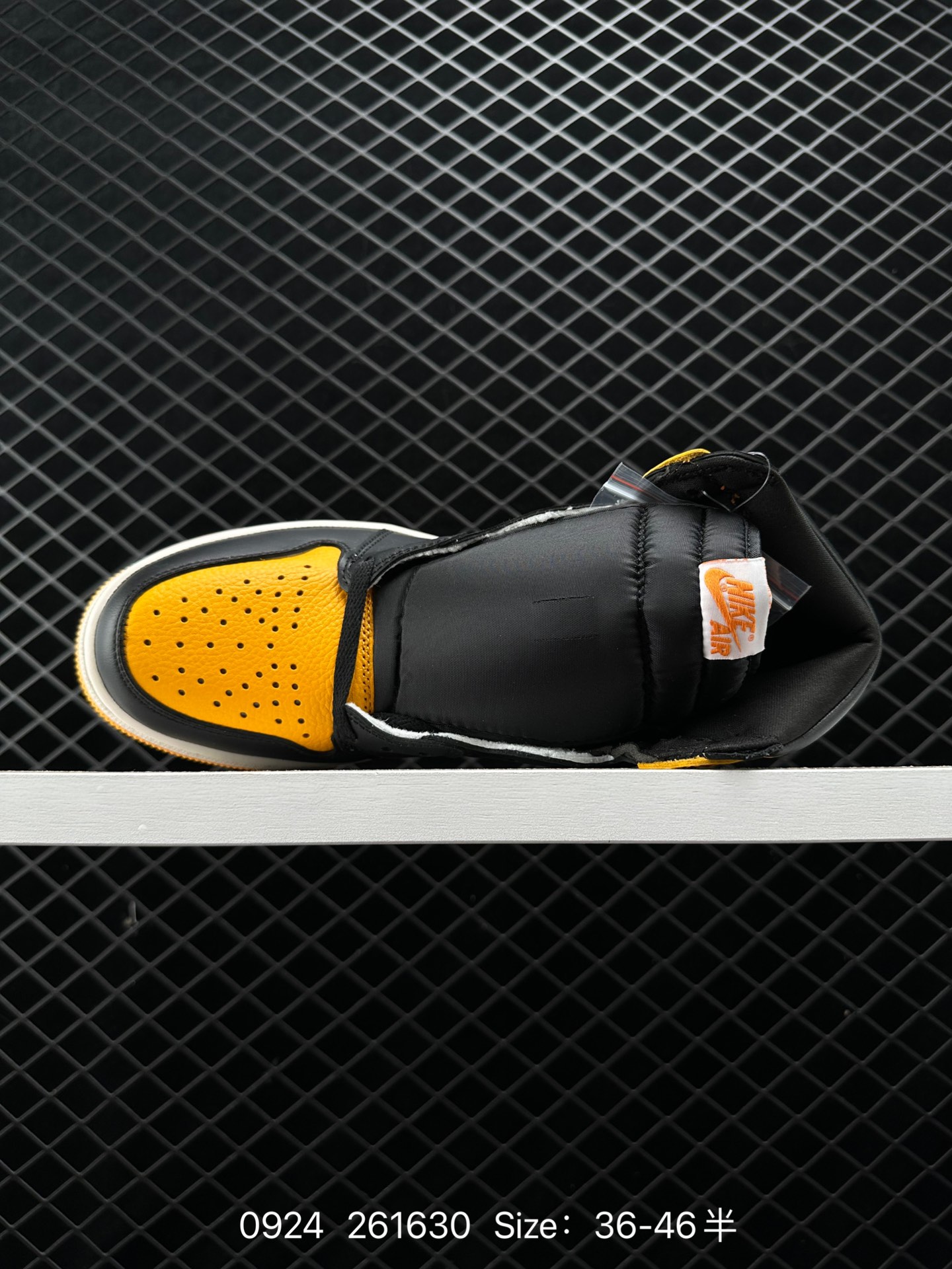 Nike Air Jordan 1 Retro High OG”Black/White“